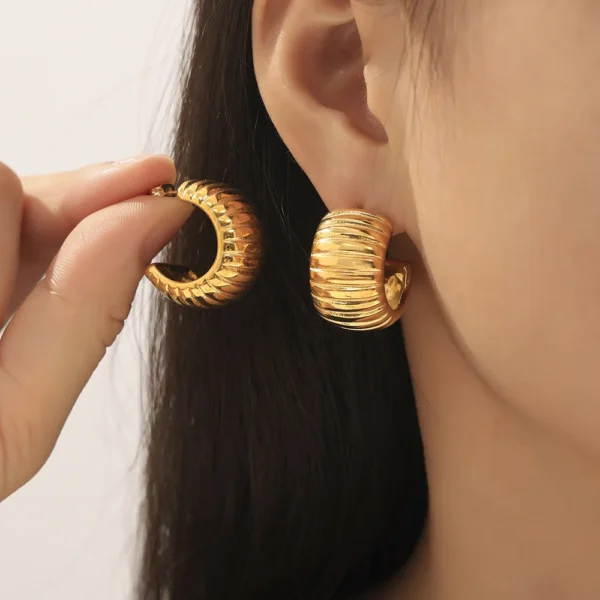 Hip Hop Jewelry Chunky C Shaped Hoop Earrings 18k Gold Plated Dainty Stainless Steel Geometric Stud Earring for Women - Image 5