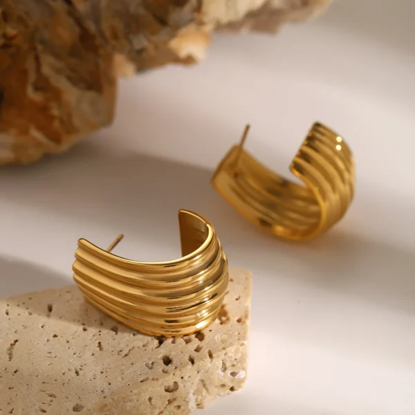 Design Jewelry  Classic Simple Cuff Earring 18k Gold Plated Stainless Steel Double C Texture Exaggerated Stud Earring Women - Image 4