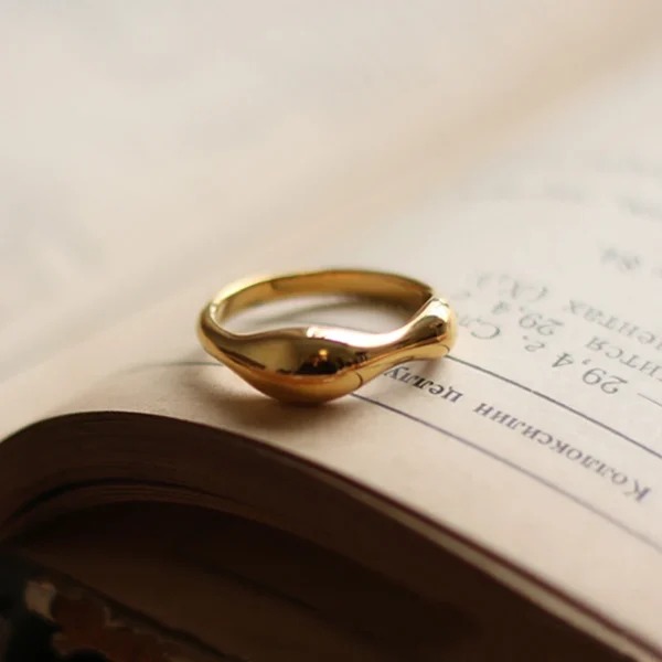 Minimalist 18k Gold Plated Stackable Rings Non Tarnish Dainty Stainless Steel Wave Wedding Rings for Women Wholesale - Image 6