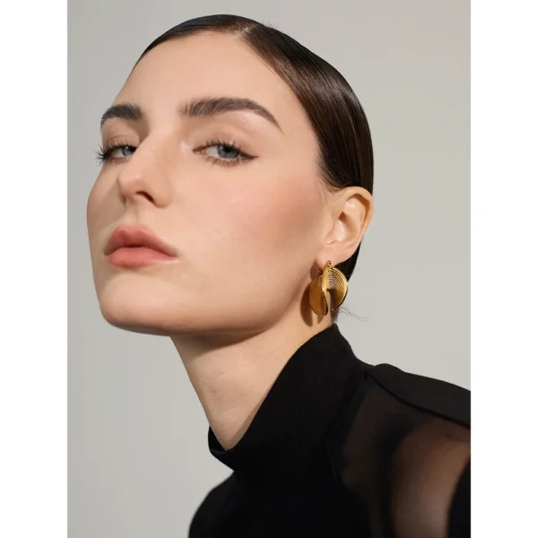 2024 Tarnish Free Unique Stainless Steel Geometric Statement Hoop Earrings Chunky 18k Gold Plated Earrings Jewelry Women - Image 2