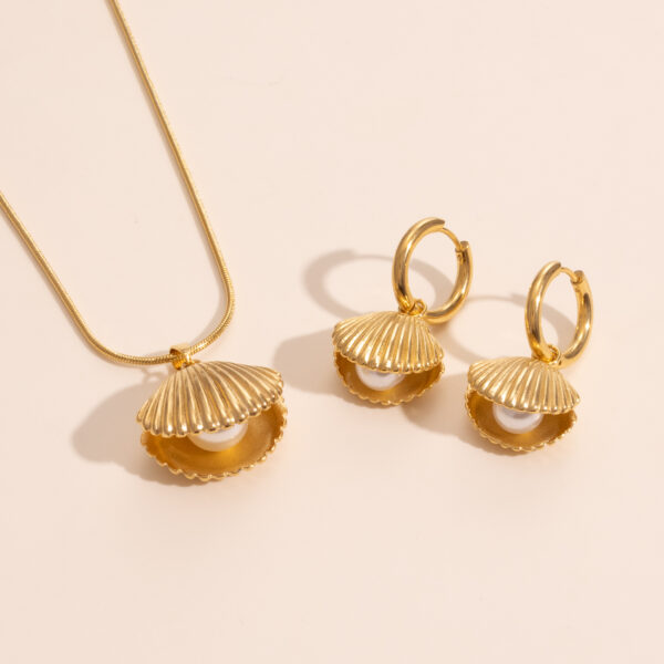 Fashion Freshwater Pearl Earrings Necklace Set for Women 18K Gold Plated Stainless Steel Shell Pendant Necklaces Jewelry - Image 4